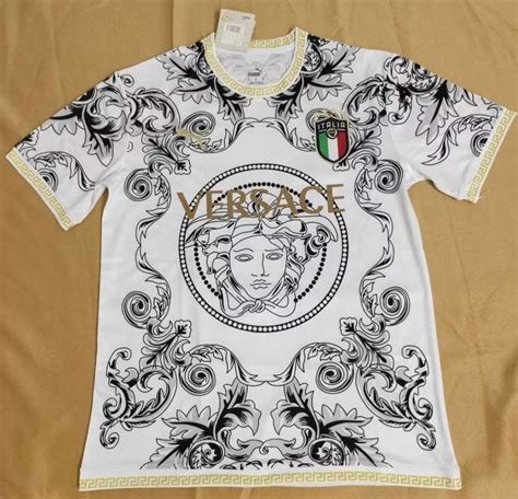maglia versace ragazza